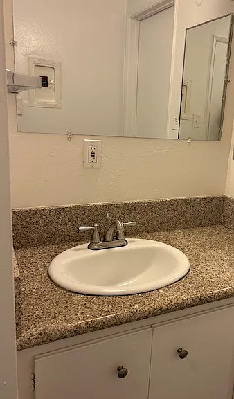 Kensington Apartments — Photo 10