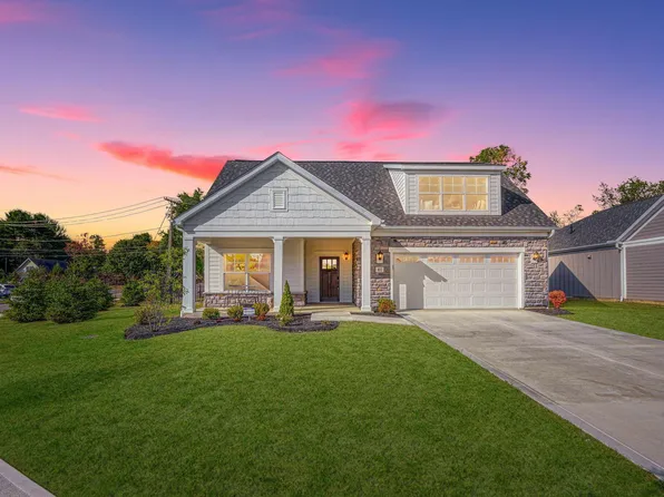 102 Glenshire Dr, Granville, OH 43023