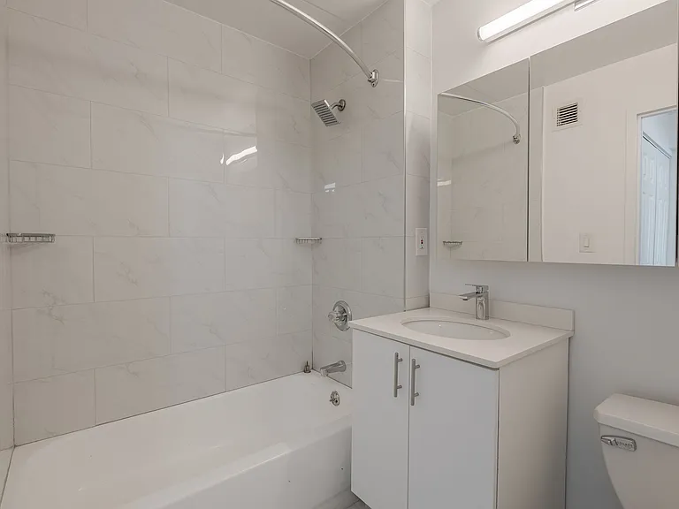 Newport Rentals — Photo 93