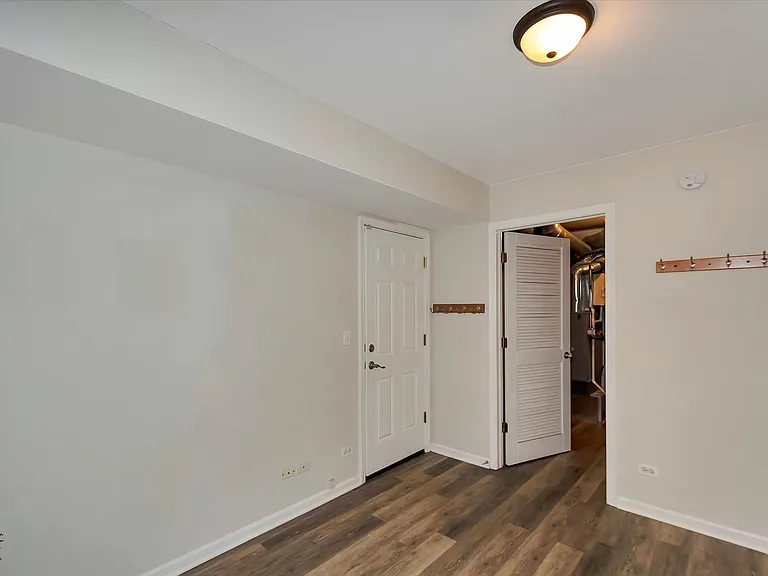 582 Declaration Ln — Photo 21