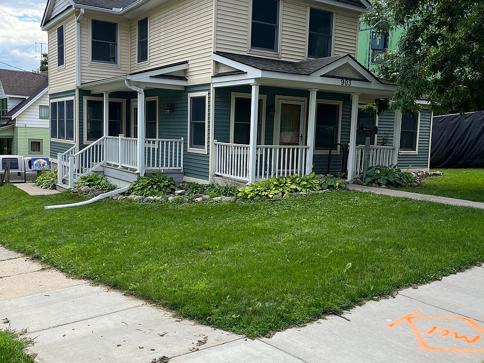 1st image of 903 S Main St
