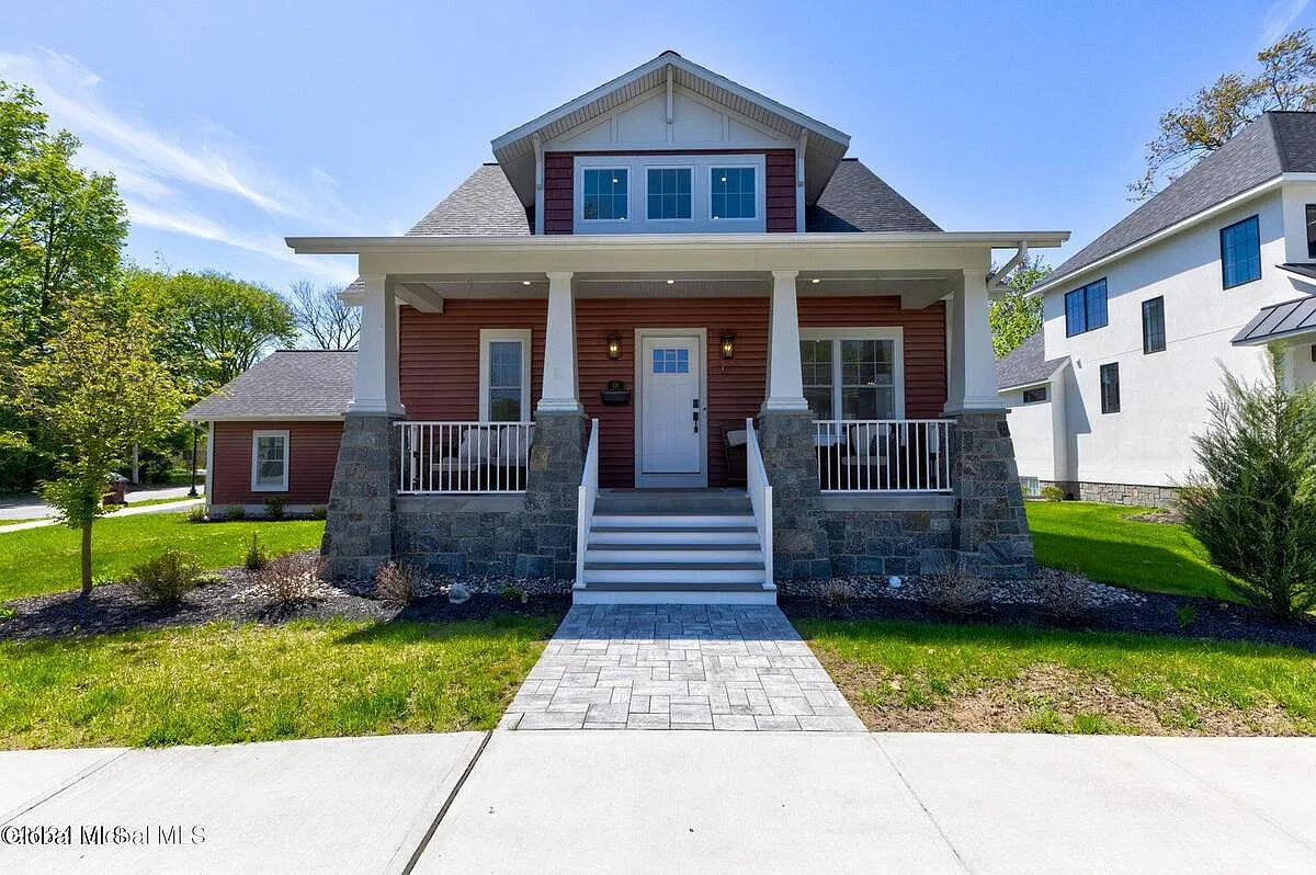 3 bed, 2.5 bath, 1615 sqft, $4,000 — Photo 1