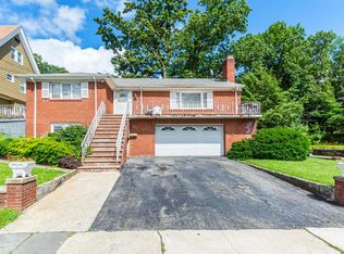 238 Van Cortlandt Park Ave, Yonkers, NY 10705