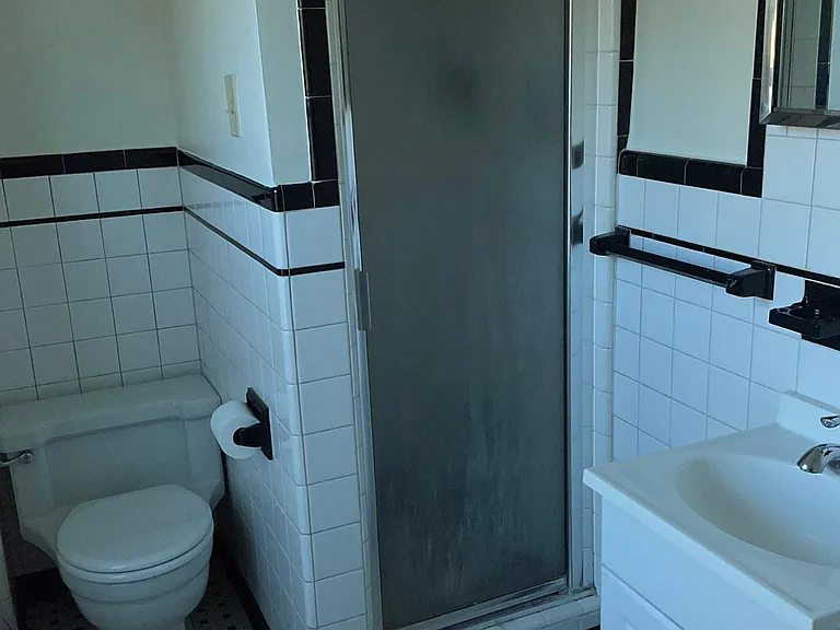 502 W State St #2 — Photo 7