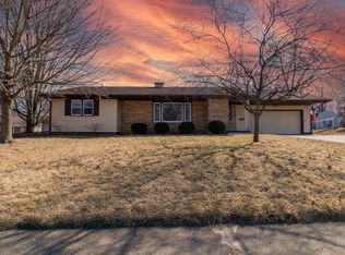 21 Hawthorne Dr, Normal, IL 61761