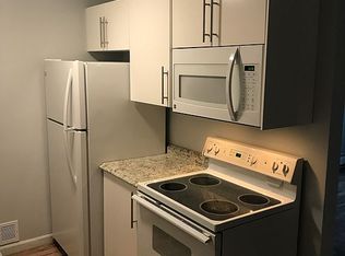 292 Meridian St APT E, Groton, CT 06340