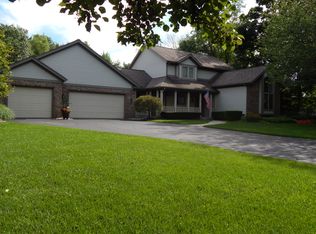 10740 Deer Ridge Ct, Zeeland, MI 49464