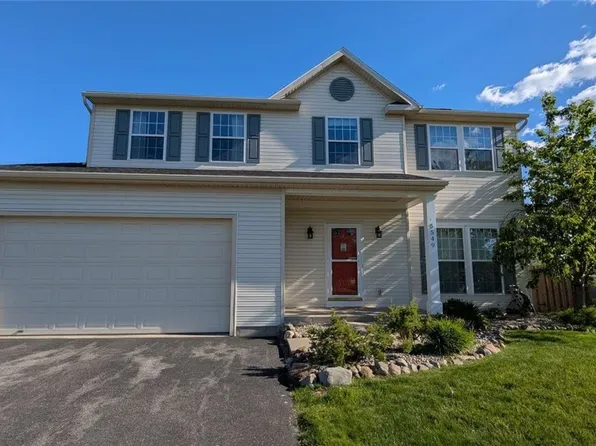 5549 Cairns Trl, Clay, NY 13041