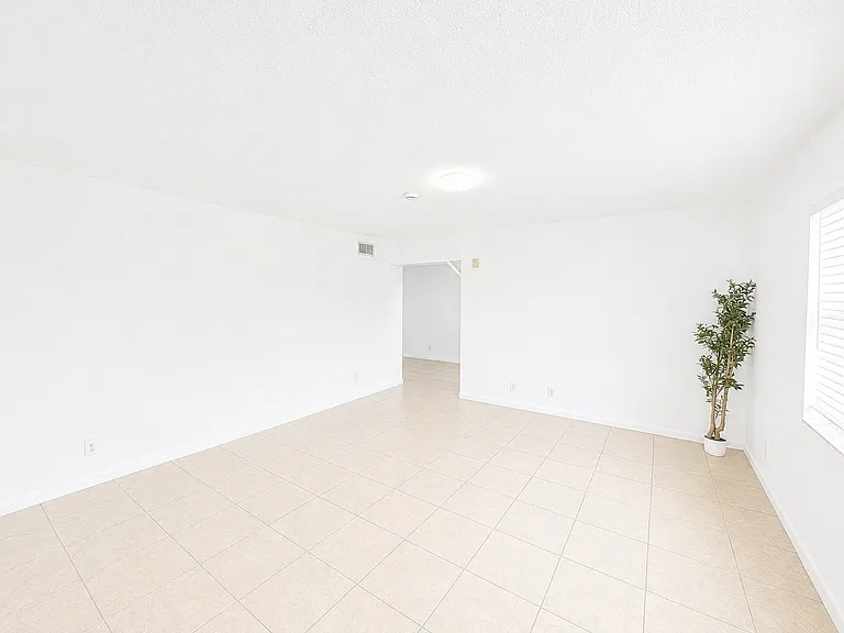 2521 Pierce St #10 — Photo 10