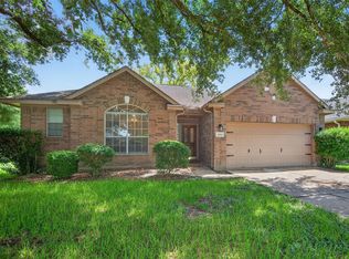 3214 Southmere Ln, Pearland, TX 77584