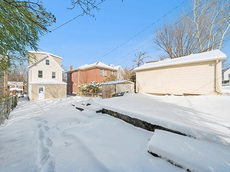 216 Whipple St — Photo 28