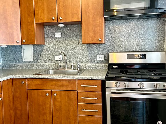 5th image of 1451 E 55th St APT 430N