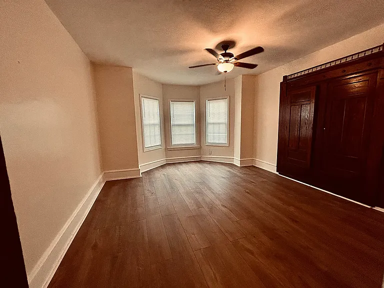 2810 Frankford Ave — Photo 27