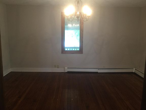 5th image of 4849 Milton St