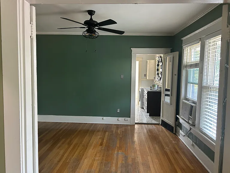 905 Meda St — Photo 4