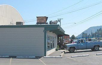 2nd image of 480 Redwood Hwy