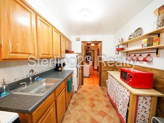 5th image of 22-16 28th St #F2