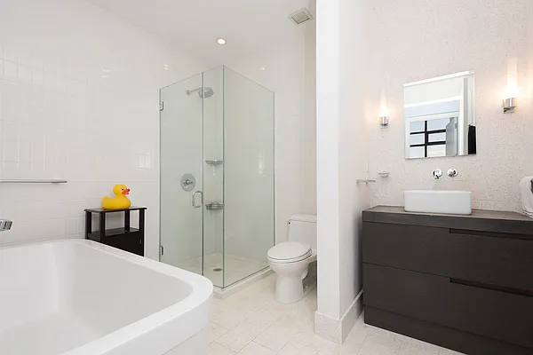 Rented by Compass | media 13