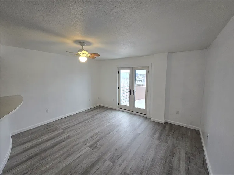 165 Cottage St #706 — Photo 2