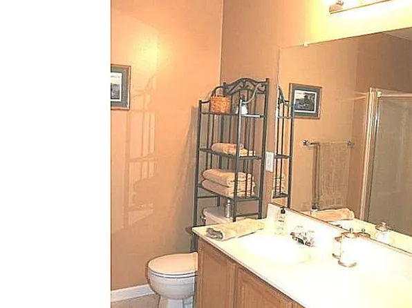 833 Wyemouth Dr, Newport News, VA 23602