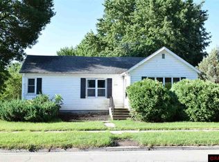 390 1st St NW, Wells, MN 56097