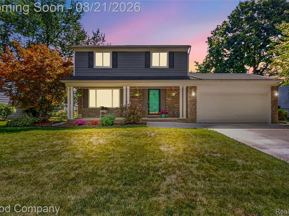 3740 Horseshoe Dr, Troy, MI 48083