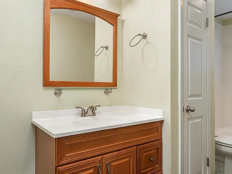 2318 Colonial Ridge Dr — Photo 13