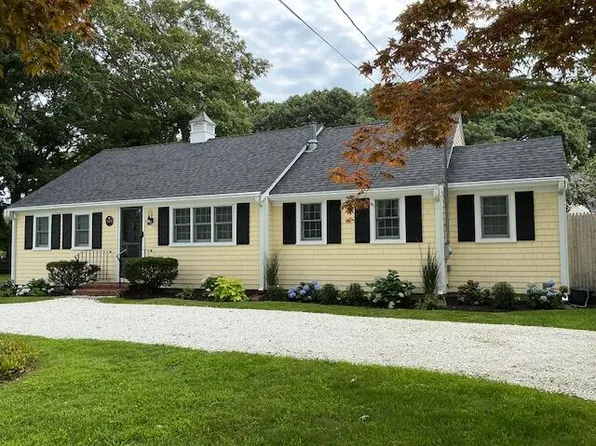 140 Sixth Avenue, West Hyannisport, MA 02672
