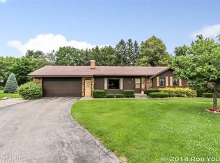 1765 Oakbrook Dr, Jenison, MI 49428