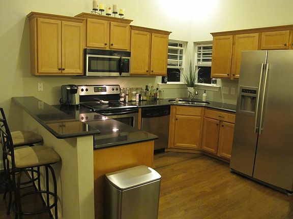 Granite, stainless appliances, lots of cabinet space