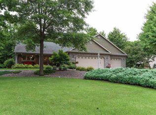 1995 Lepak Dr, Plover, WI 54467