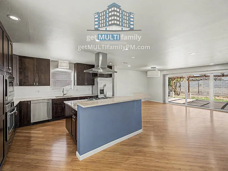 8632 E Vista Dr — Photo 2