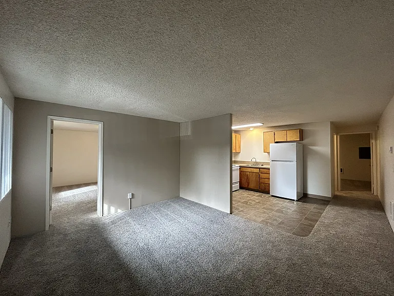 Eagle Pointe Apartments — Photo 18