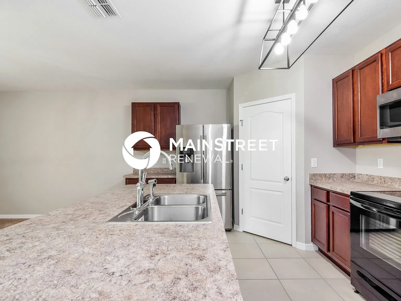 2103 Bo Peep Dr W — Photo 4