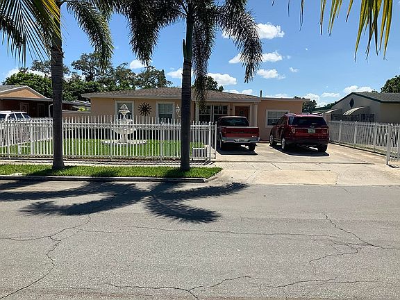 4th image of 1000 Bradley Ct