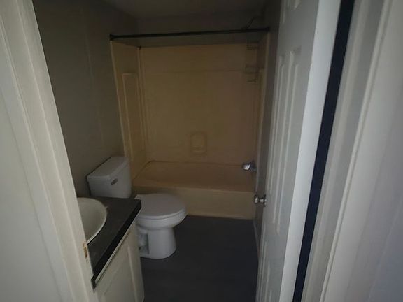 4th image of 16960 E 407th Ct