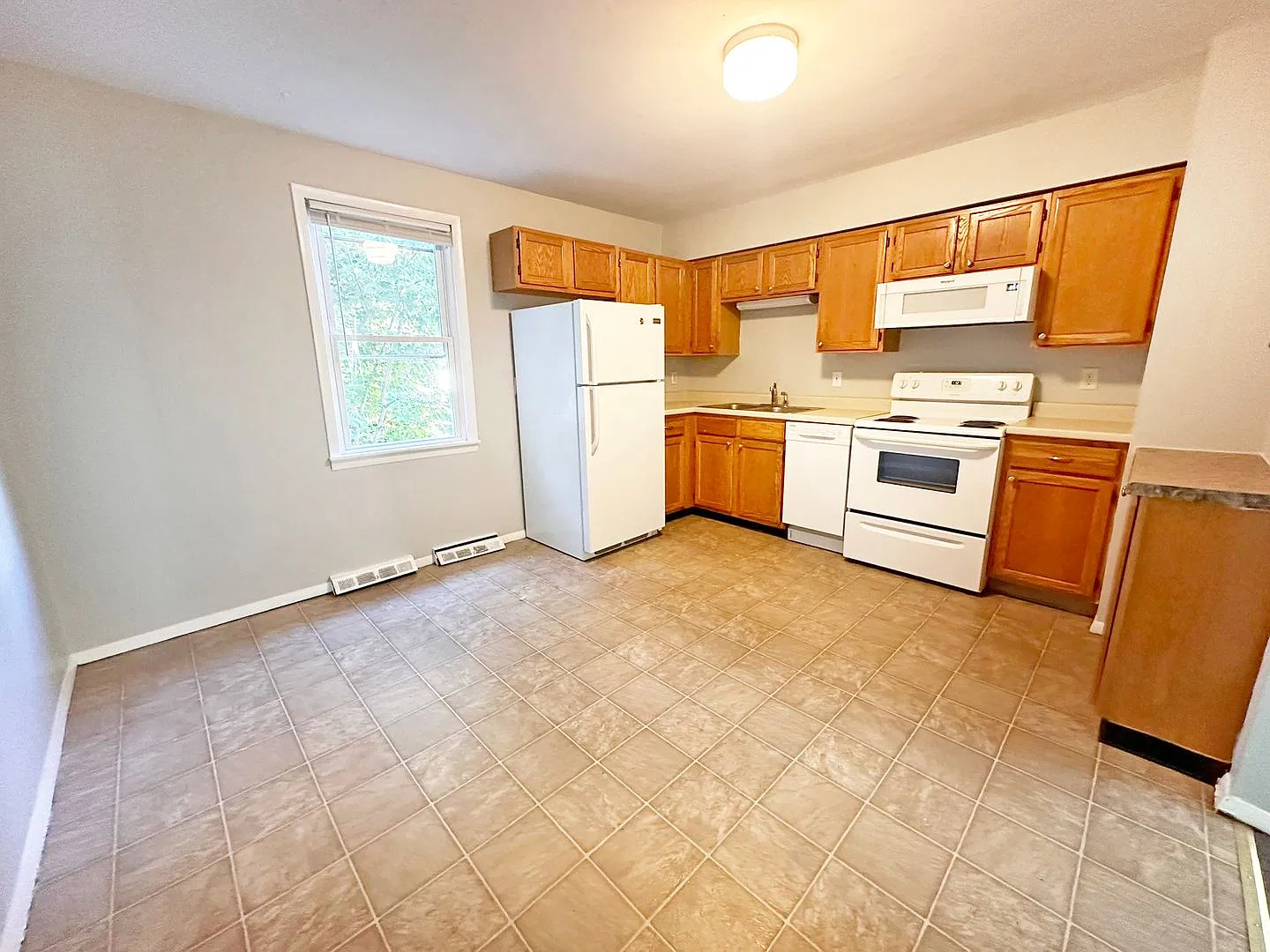 158 Main Street — Photo 3
