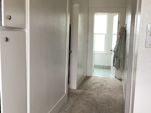 5th image of 238 W Sacramento Ave