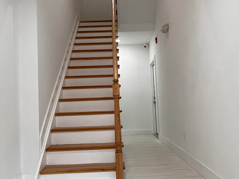 38 Tillinghast St #1R — Photo 7