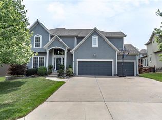 21615 W 100th St, Lenexa, KS 66220