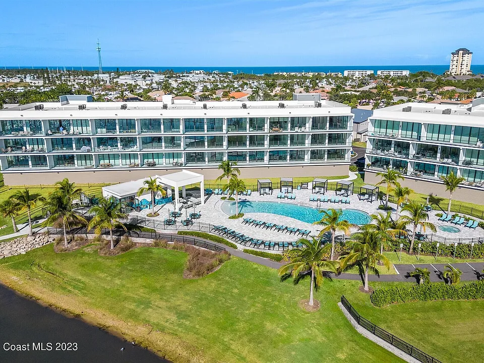 225 Strand Dr #205
