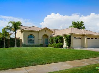 68571 Pasada Rd, Cathedral City, CA 92234