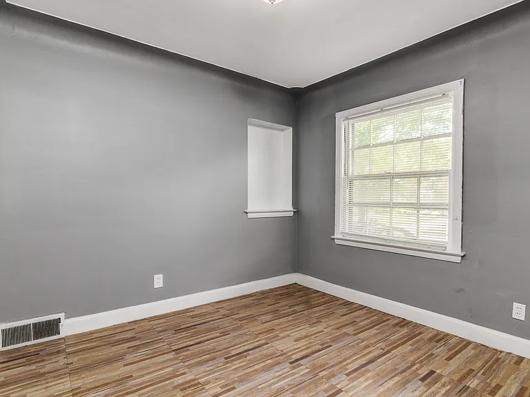 11262 Courville St — Photo 10