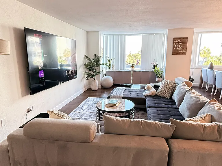 644 Island Way #405 — Photo 3