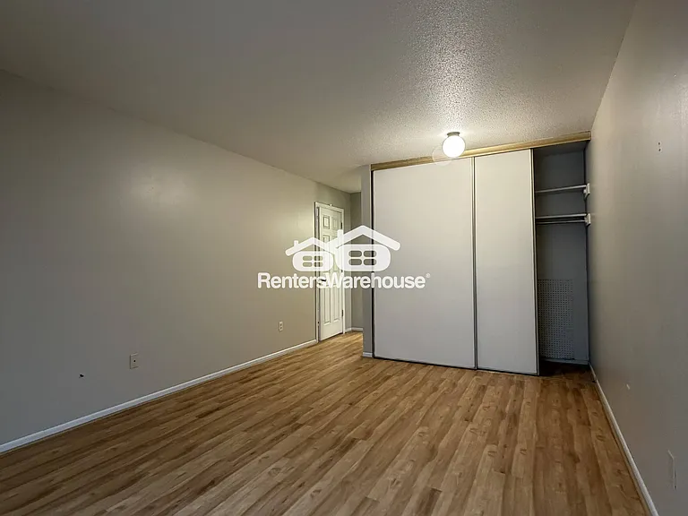4648 Cedar Lake Rd S #1 — Photo 9