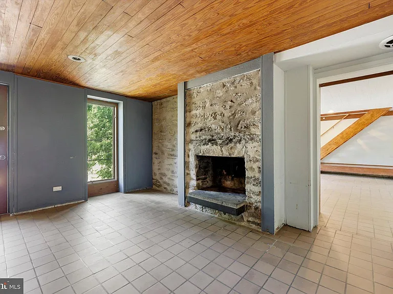 803 Mill Creek Rd — Photo 10