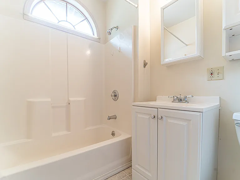 801 Phillips Ave #2A — Photo 4