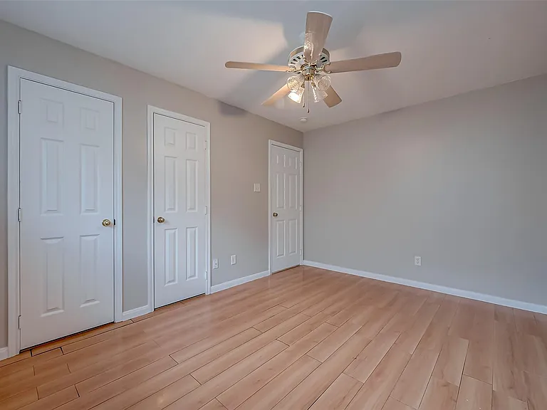 8714 Pleasantbrook Dr — Photo 20