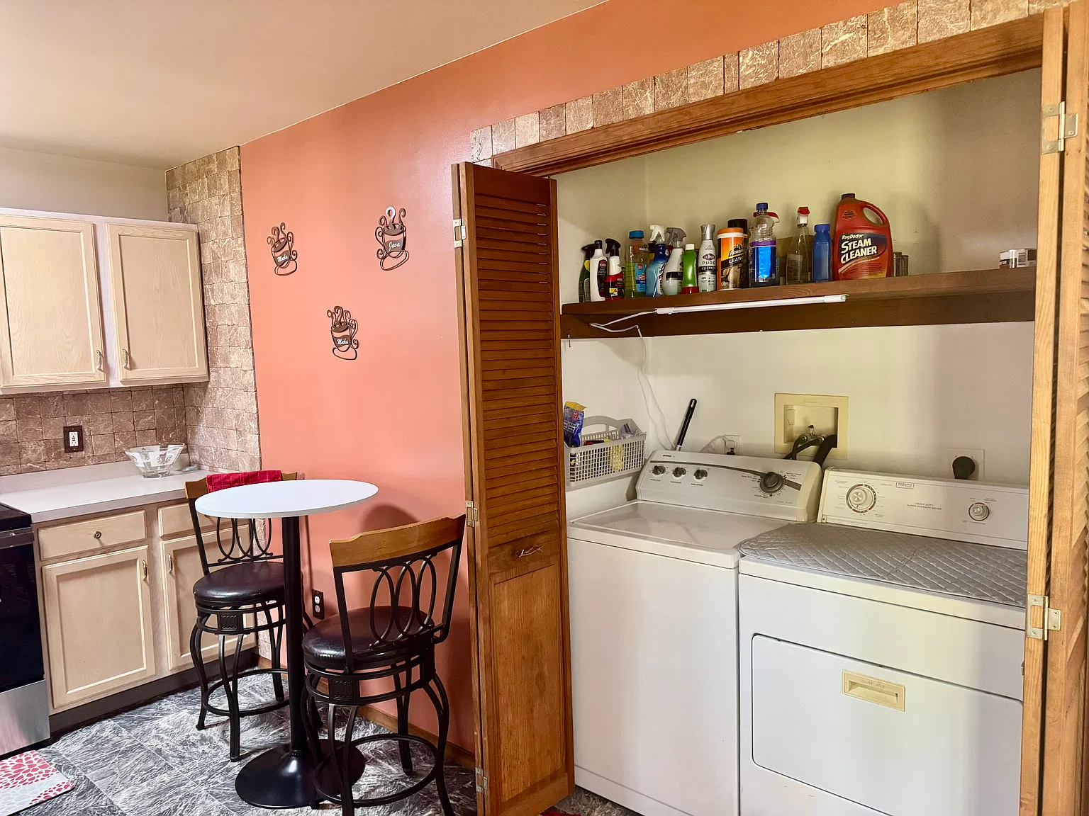 3 bed, 1660 sqft, $2,100 — Photo 3