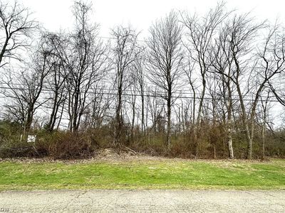 Pinewood Dr, Weirton, WV, 26062